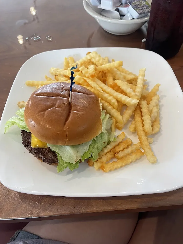 Cheeseburger with Fries